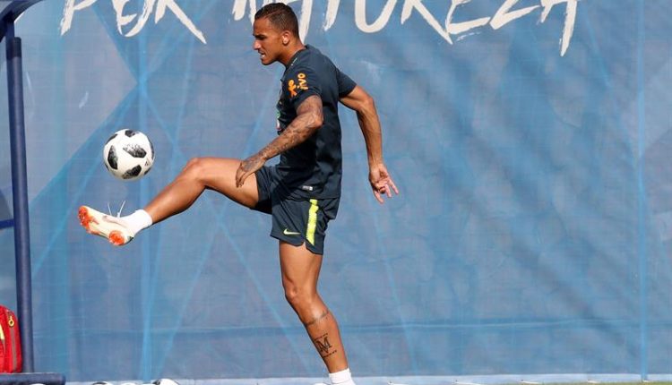 دانيلو لاعب البرازيل