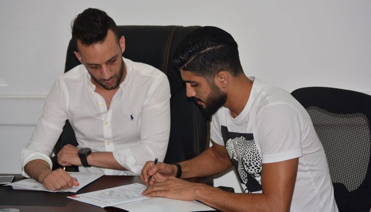 فرجاني ساسي يوقع للزمالك