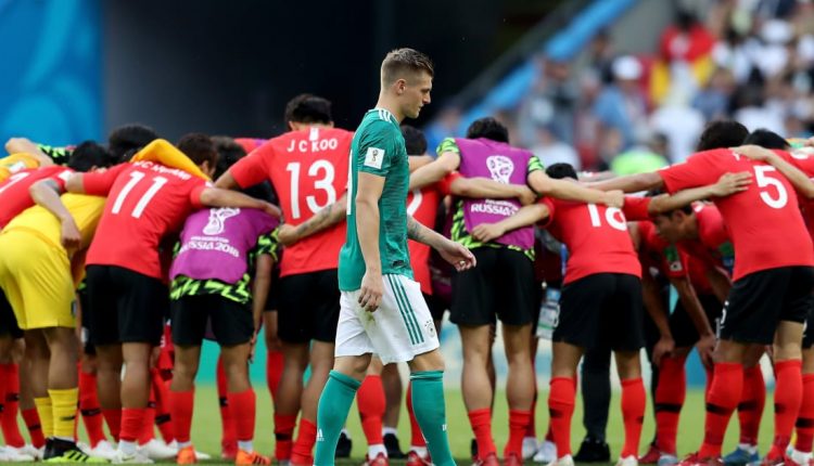 إقصاء حامل اللقب