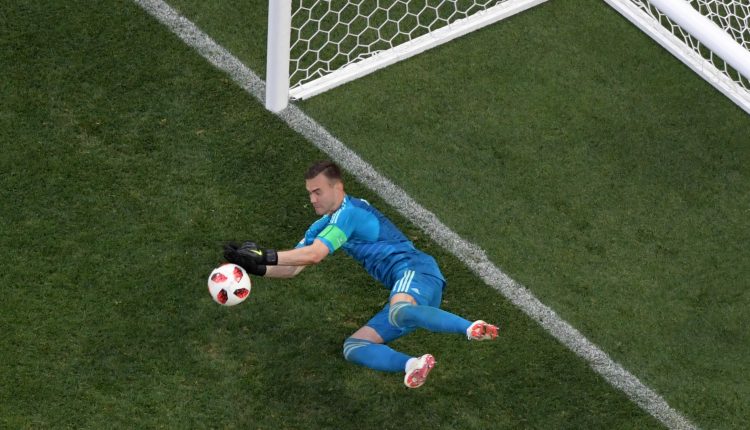 إيجور إكينفييف حارس روسيا