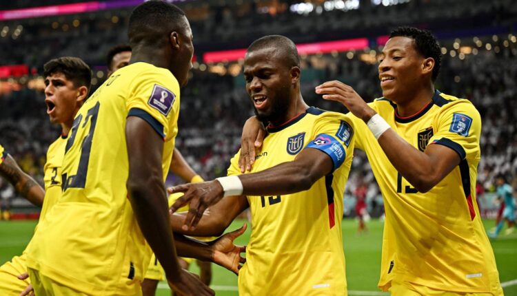 قطر والإكوادور