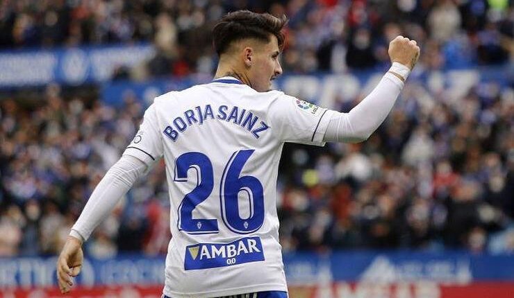 بورخا ساينز المرشح للأهلي