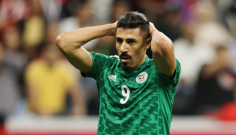 بغداد بونجاح لاعب منتخب الجزائر