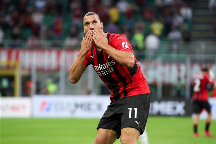 إبراهيموفيتش من مباراة ميلان في الدوري الإيطالي أمام لاتسيو