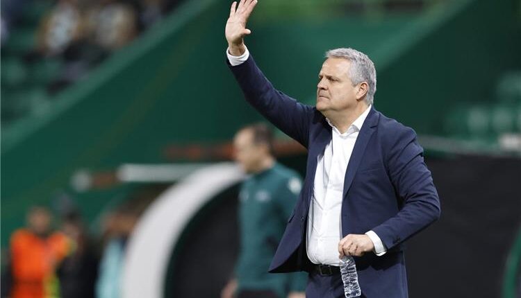 إقالة ألبيرت كابيلاس المدير الفني لفريق ميتلاند الدنماركي