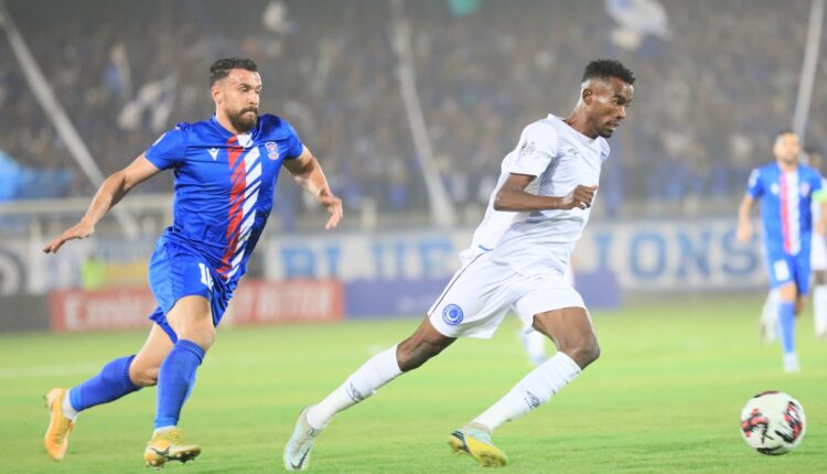 الهلال السوداني والمنامة البحريني في البطولة العربية