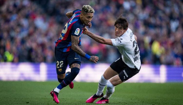 برشلونة ضد فالنسيا في الدوري الإسباني