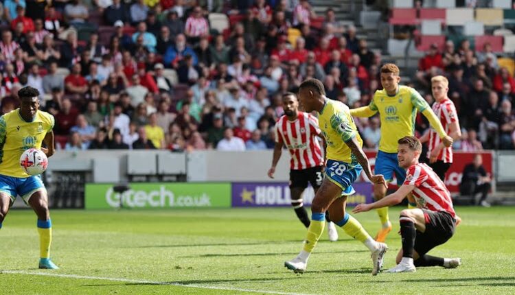 مباراة برينتفورد ونوتنجهام في الدوري الإنجليزي