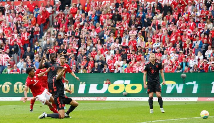 مباراة بايرن ميونخ ومايتنس في الدوري الألماني