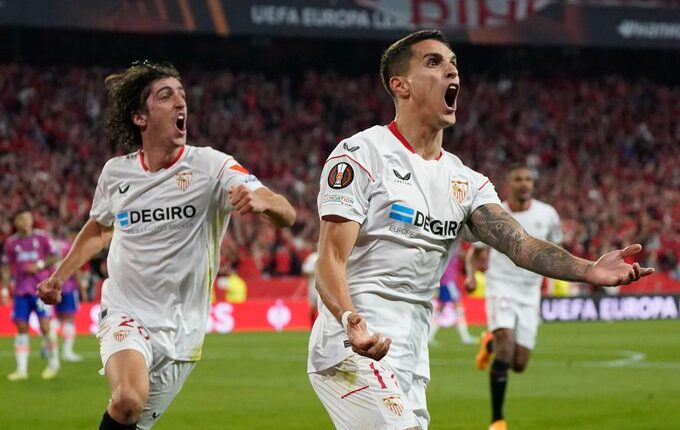 إشبيلية ضد يوفنتوس