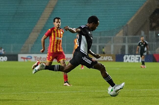 بيرسي تاو من مباراة الأهلي ضد الترجي