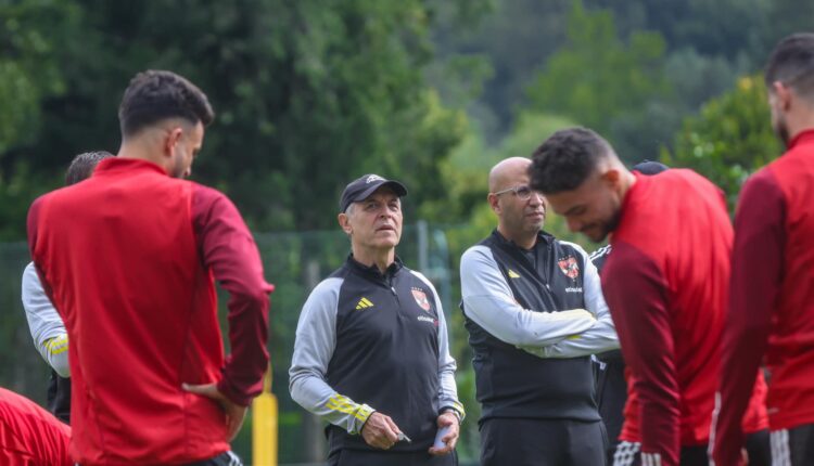 اجتماع كولر مع لاعبي الأهلي