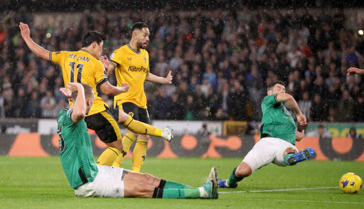 نيوكاسل ضد وولفرهابمتون