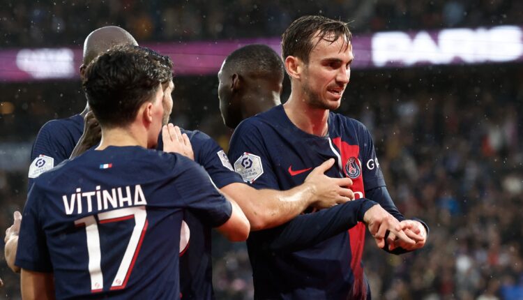 باريس سان جيرمان ضد ميلان