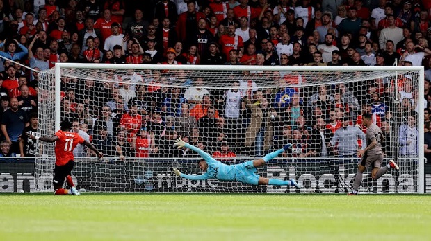 توتنهام - لوتون تاون - الدوري الإنجليزي