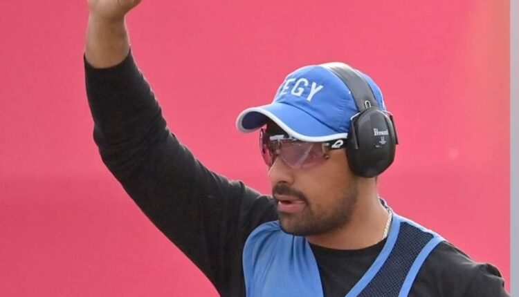 عزمي محيلبة لاعب منتخب مصر للرماية