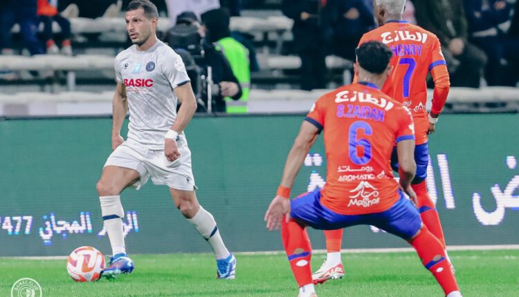 طارق حامد لاعب نادي ضمك السعودي